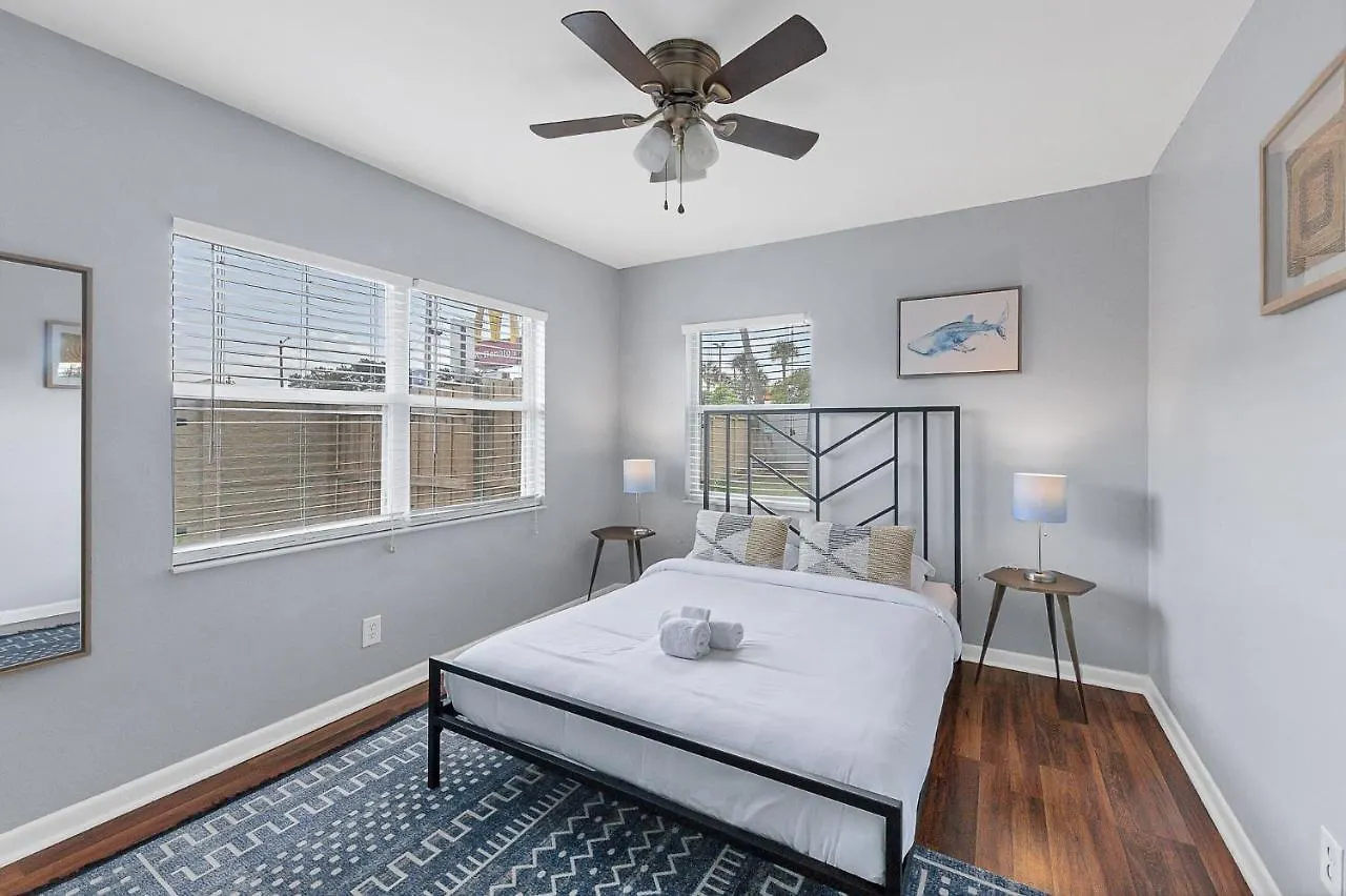 アパート タンパUnique 1Br With Garden Near Downtown Clearwaterアパートメント